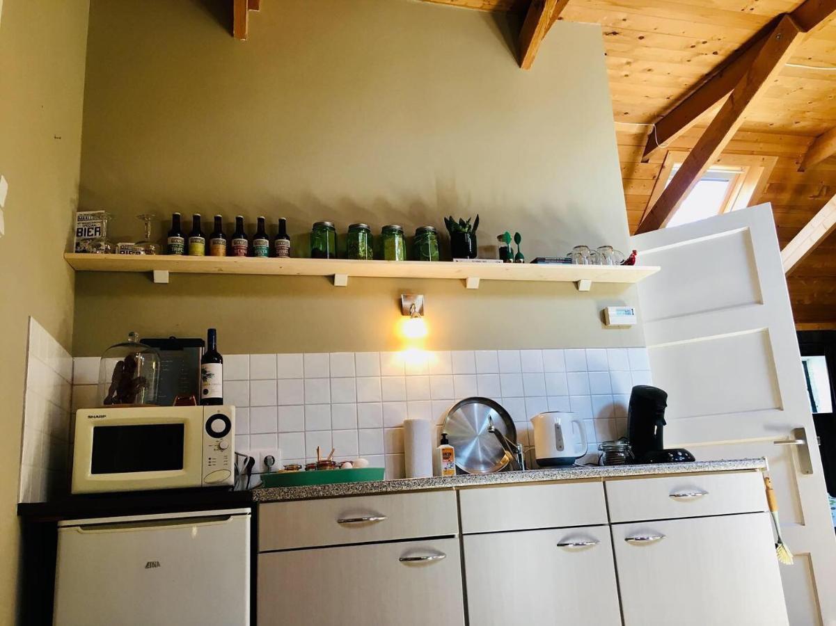 Onder De Appelboom *